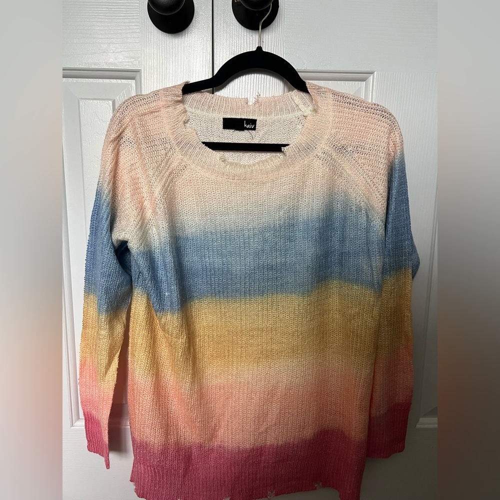 Akaiv sweater
